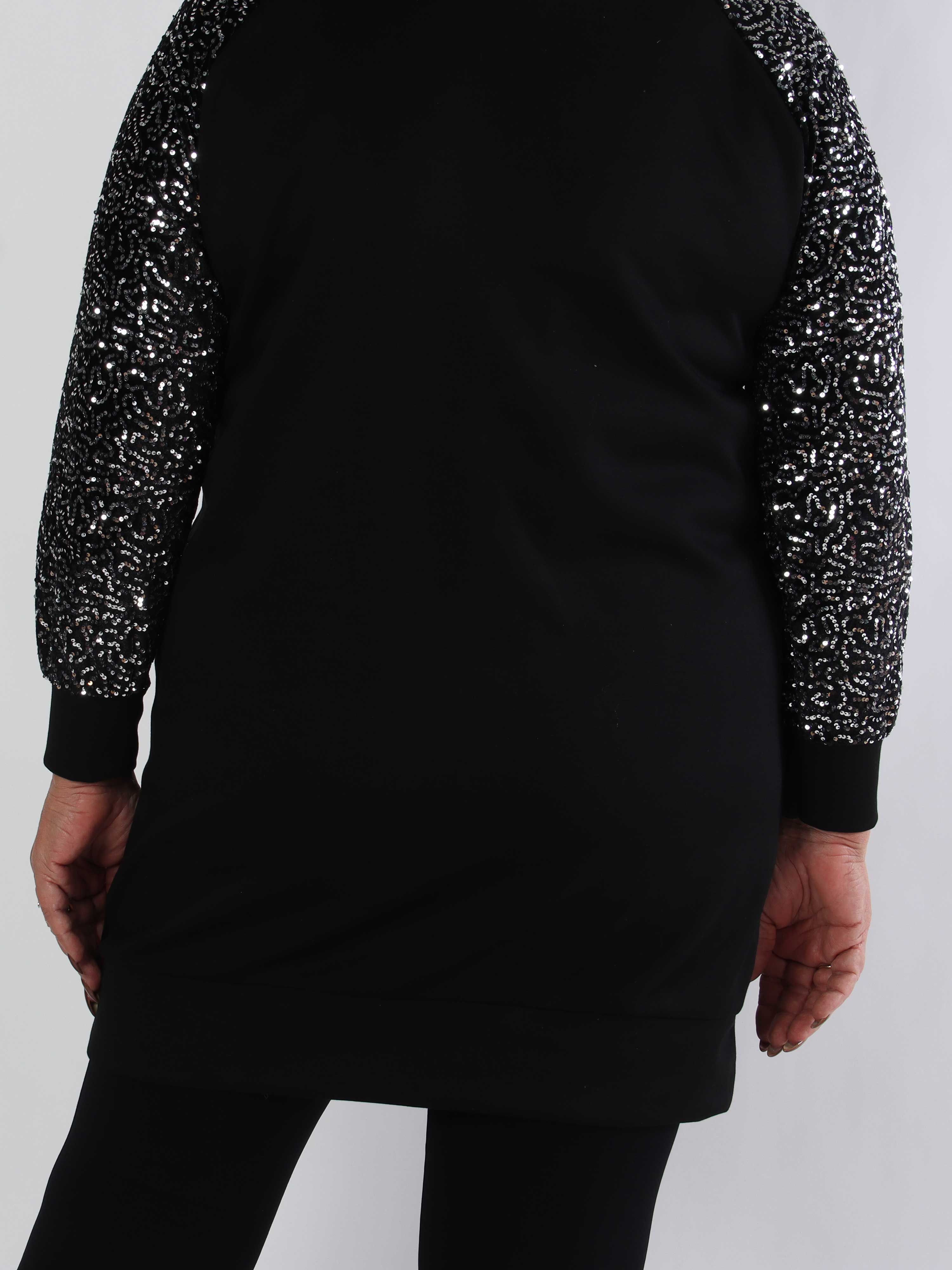 Parma - Plus size joggingkjole med pailletærmer